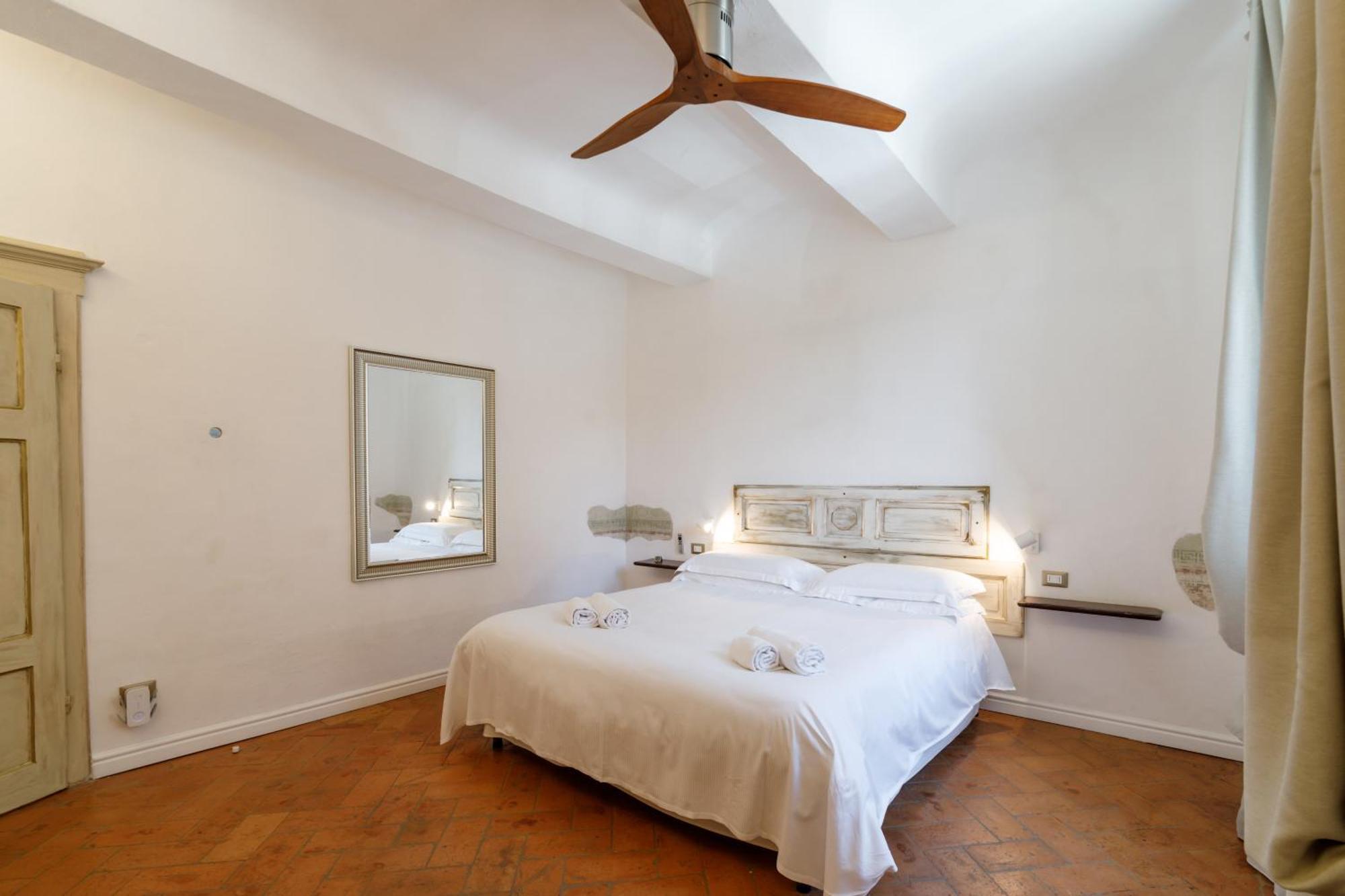 Charme Centro Storico Apartment เซียนา ภายนอก รูปภาพ